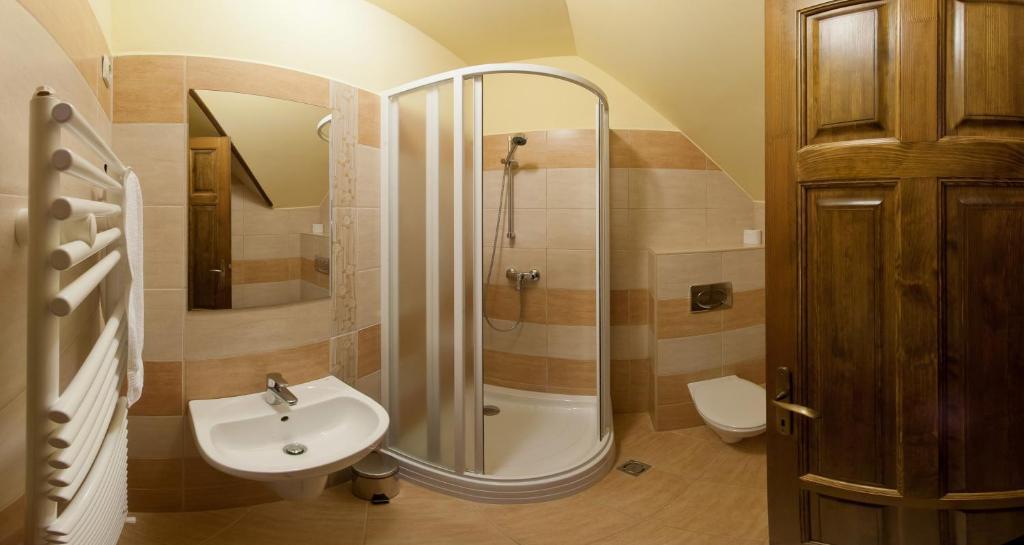 Harmónia Wellness Villa Szilvásvárad Rum bild